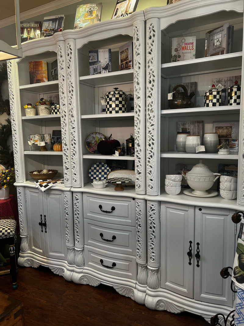 Display Shelves & Cabinets