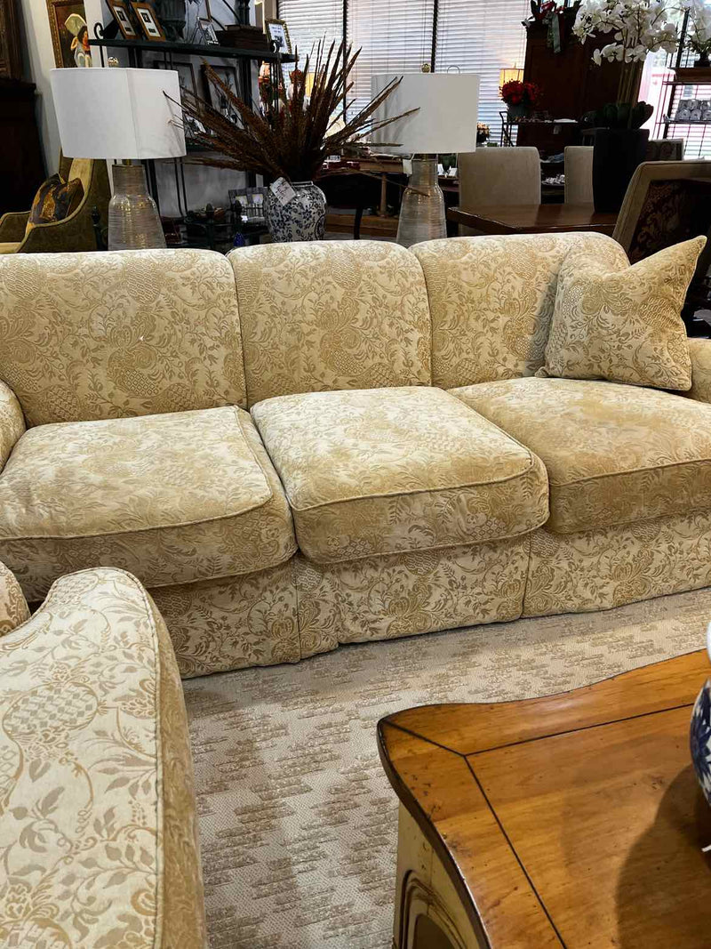 Sofas, Sectionals & Love Seats