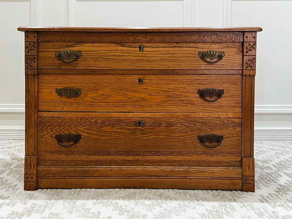 Dressers & Chests