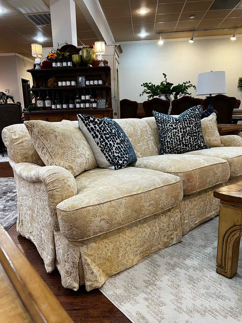 Sofas, Sectionals & Love Seats